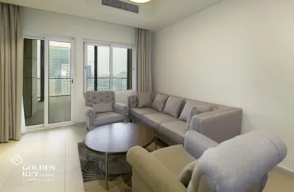 Living Room image for: Apartment - 2 Bedrooms - 3 Bathrooms for rent in Marina Residences 195 - Marina District - Lusail, Image 1