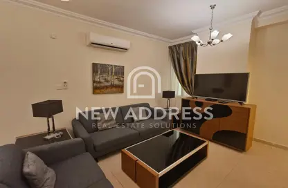 Apartment - 3 Bedrooms - 3 Bathrooms for rent in Al Thani Commercial building - Musheireb - Musheireb - Doha