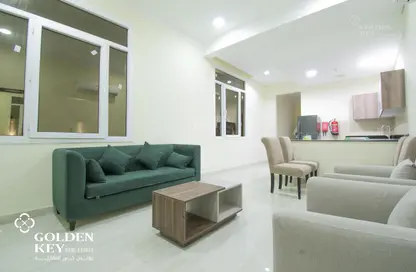 Apartment - 2 Bedrooms - 3 Bathrooms for rent in Street 871 - Al Duhail South - Al Duhail - Doha