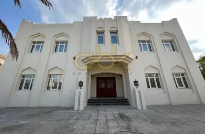 Villa - 6 Bedrooms for sale in Al Dafna - Al Dafna - Doha