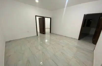 Apartment - 3 Bedrooms - 2 Bathrooms for rent in Ain Khaled - Ain Khaled - Doha