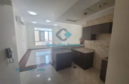 Apartment - 2 Bedrooms - 2 Bathrooms for rent in Asim Bin Omar Street - Al Mansoura - Doha