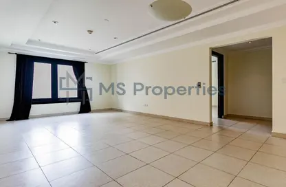 Apartment - 1 Bedroom - 2 Bathrooms for rent in East Porto Drive - Porto Arabia - The Pearl Island - Doha