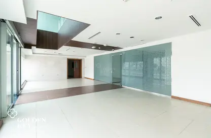 Show Room - Studio - 2 Bathrooms for rent in Barwa Commercial Avenue - Umm Al Seneem - Doha