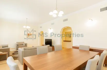 Apartment - 2 Bedrooms - 3 Bathrooms for rent in West Bay Tower - West Bay - West Bay - Doha