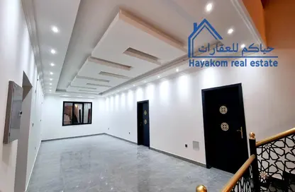 Villa - 7 Bedrooms for sale in Um Salal shops - Umm Salal Mohammed - Doha