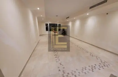 Apartment - 2 Bedrooms - 3 Bathrooms for rent in East Porto Drive - Porto Arabia - The Pearl Island - Doha