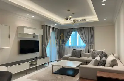 Apartment - 2 Bedrooms - 3 Bathrooms for rent in Giardino Apartments - The Pearl Island - Doha