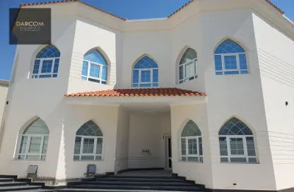 Villa - 5 Bedrooms - 7 Bathrooms for rent in Wadi Al Shaheeniya Street - Ain Khaled - Doha