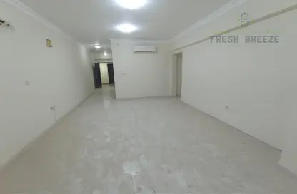 صورة لـ غرفة فارغة شقة - 2 غرف نوم - 2 حمامات للايجار في شارع نجمه - نجمة - الدوحة ، صورة رقم 1