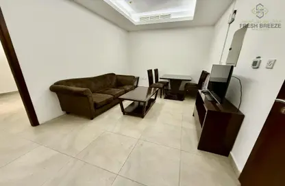 Apartment - 2 Bedrooms - 2 Bathrooms for rent in Umm Ghuwalina - Umm Ghuwailina - Doha