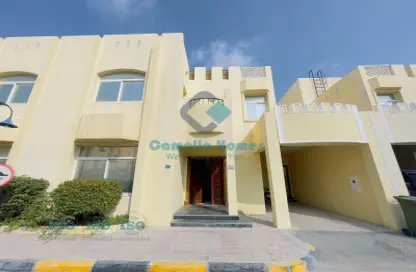 Villa - 4 Bedrooms - 4 Bathrooms for rent in Souk Al gharaffa - Al Gharrafa - Doha