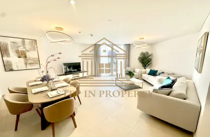 Apartment - 3 Bedrooms - 5 Bathrooms for rent in Floresta Gardens - Floresta Gardens - The Pearl Island - Doha