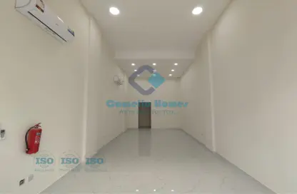 Shop - Studio - 1 Bathroom for rent in Fereej Kulaib - Doha