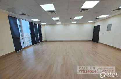 Office Space - Studio - 2 Bathrooms for rent in Umm Ghwailina Comm - Umm Ghuwalina - Umm Ghuwailina - Doha