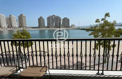 Villa - 1 Bedroom - 2 Bathrooms for rent in Viva West - Viva Bahriyah - The Pearl Island - Doha