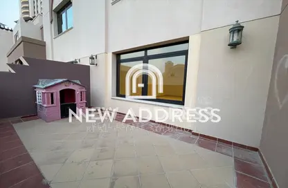 Townhouse - 5 Bedrooms - 2 Bathrooms for rent in Porto Arabia - The Pearl Island - Doha