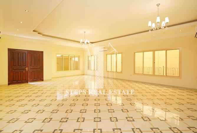 Villa - 4 Bedrooms - 5 Bathrooms for rent in Al Soudan - Al Soudan - Doha