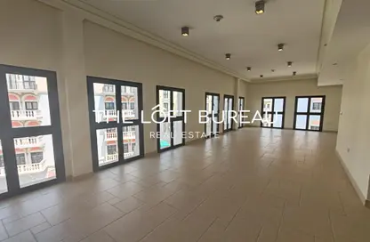 Apartment - 3 Bedrooms - 4 Bathrooms for rent in Chateau - Qanat Quartier - The Pearl Island - Doha