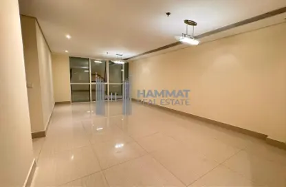 Apartment - 2 Bedrooms - 2 Bathrooms for rent in Marina District - Lusail