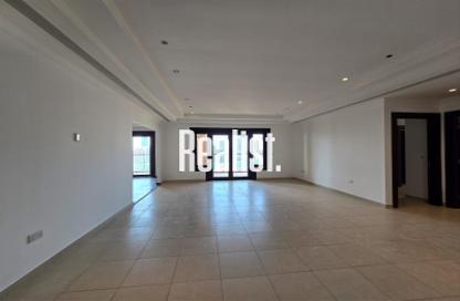 Apartment - 2 Bedrooms - 4 Bathrooms for sale in West Porto Drive - Porto Arabia - The Pearl Island - Doha