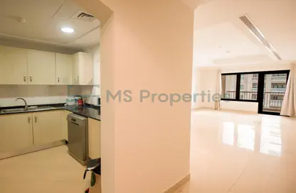 Apartment - 1 Bedroom - 2 Bathrooms for sale in West Porto Drive - Porto Arabia - The Pearl Island - Doha