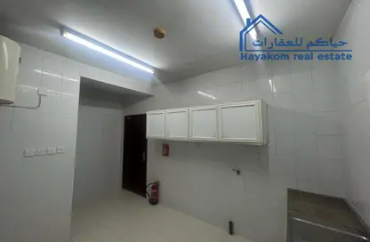 Apartment - 3 Bedrooms - 3 Bathrooms for rent in Al Tabari Street - Fereej Bin Omran - Doha