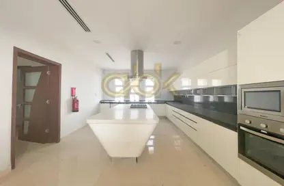 Villa for rent in Legtaifiya Lagoon - West Bay - Doha