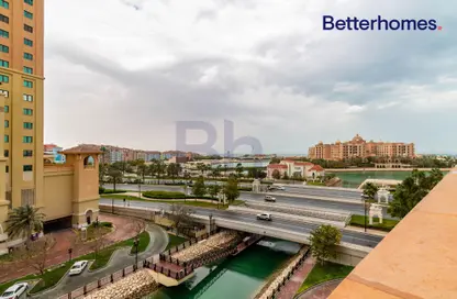 Apartment - 1 Bedroom - 2 Bathrooms for rent in West Porto Drive - Porto Arabia - The Pearl Island - Doha