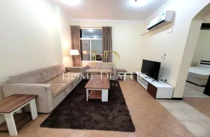 Apartment - 2 Bedrooms - 3 Bathrooms for rent in Musheireb Apartments - Musheireb - Doha