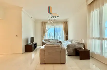 Apartment - 2 Bedrooms - 3 Bathrooms for rent in Viva West - Viva Bahriyah - The Pearl Island - Doha