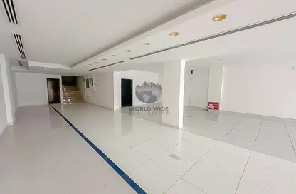 Shop - Studio - 2 Bathrooms for rent in Salwa Road - Doha