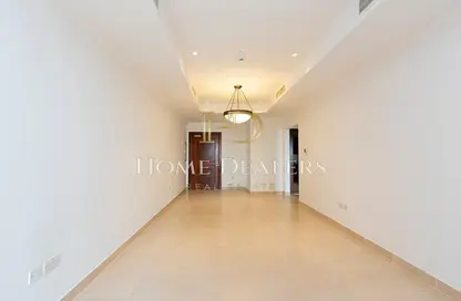 Apartment - 1 Bedroom - 2 Bathrooms for sale in West Porto Drive - Porto Arabia - The Pearl Island - Doha