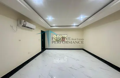 Apartment - 1 Bathroom for rent in Les Roses Executive Apartments 3 - Al Mansoura - Doha