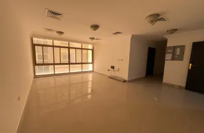 Apartment - 3 Bedrooms - 3 Bathrooms for rent in Al Sadd Road - Al Sadd - Doha