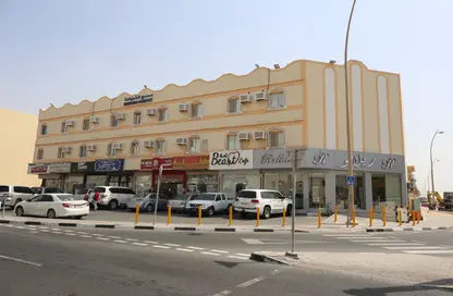 Shop - Studio - 1 Bathroom for rent in Al Aziziyah - Al Aziziyah - Doha