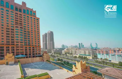 Apartment - 1 Bedroom - 2 Bathrooms for rent in Tower 12 - Porto Arabia - The Pearl Island - Doha