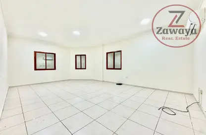 Apartment - 3 Bedrooms - 3 Bathrooms for rent in Al Mansoura - Al Mansoura - Doha