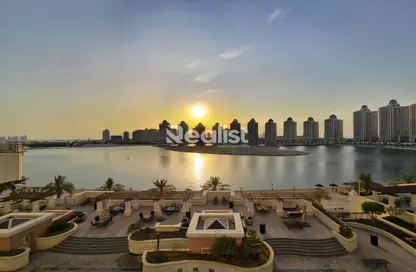 Apartment - 2 Bedrooms - 4 Bathrooms for rent in Imperial Diamond - Viva Bahriyah - The Pearl Island - Doha