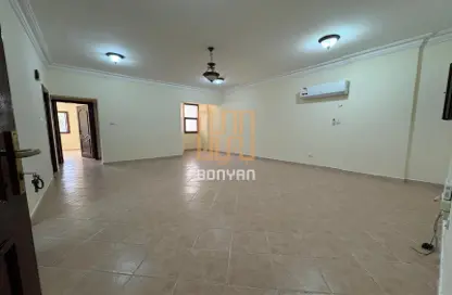 Apartment - 2 Bedrooms - 2 Bathrooms for rent in Fereej Bin Mahmoud South - Fereej Bin Mahmoud - Doha