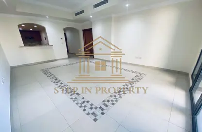 Apartment - 1 Bedroom - 2 Bathrooms for rent in East Porto Drive - Porto Arabia - The Pearl Island - Doha