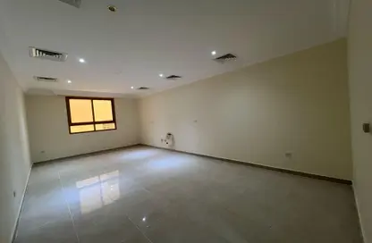 Apartment - 3 Bedrooms - 3 Bathrooms for rent in Al Sadd Road - Al Sadd - Doha