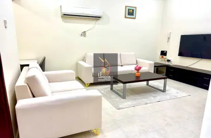 Apartment - 2 Bedrooms - 1 Bathroom for rent in Al Mansoura - Al Mansoura - Doha