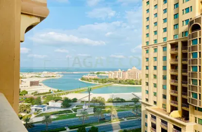 Apartment - 2 Bedrooms - 3 Bathrooms for rent in Marina Gate - Porto Arabia - The Pearl Island - Doha