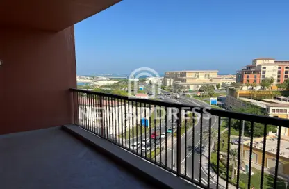 Apartment - 2 Bedrooms - 3 Bathrooms for rent in One Porto Arabia - Porto Arabia - The Pearl Island - Doha