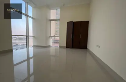 Apartment - 2 Bedrooms - 2 Bathrooms for rent in Marina Residences 195 - Marina District - Lusail