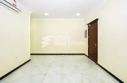 Apartment - 2 Bedrooms - 3 Bathrooms for rent in Anas Street - Fereej Bin Mahmoud North - Fereej Bin Mahmoud - Doha