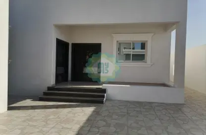 Villa - 4 Bathrooms for rent in Al Hadara Street - Al Thumama - Doha