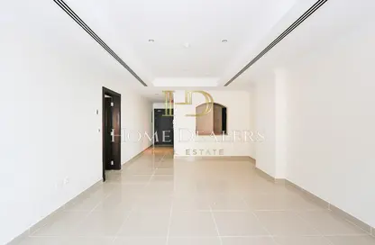 Apartment - 1 Bedroom - 2 Bathrooms for sale in West Porto Drive - Porto Arabia - The Pearl Island - Doha