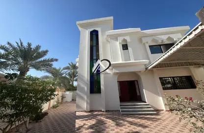 Villa - 3 Bedrooms - 3 Bathrooms for rent in Al Markhiya Street - Al Markhiya - Doha